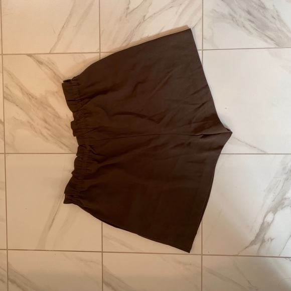 Babaton Paperbag Style Short - Picture 5 of 7